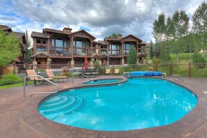 Cimarron Pool and Hot Tub