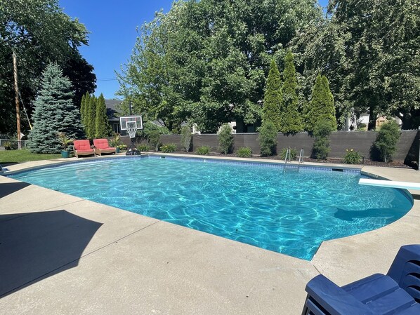 In-ground pool w/ diving board
Shallow 3ft
Deep 11ft
Stairs for easy in/out.