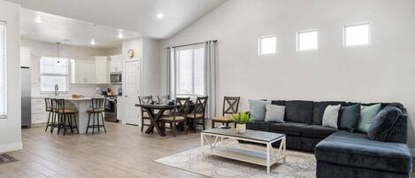 Sienna Sunsets is located in the Ladera Development and a newly constructed home with new furnishings