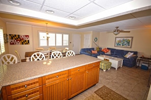 Canvasback 209.LIVING AREA