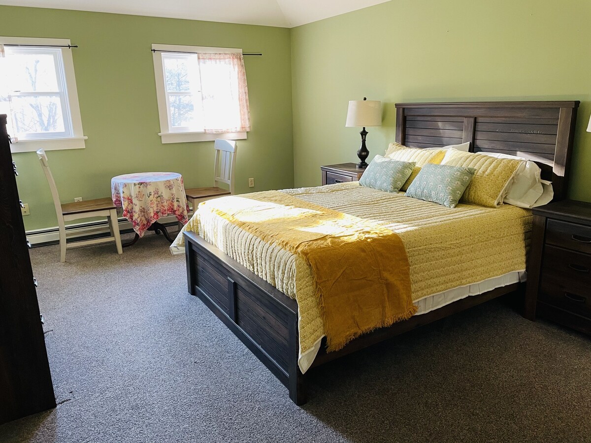 Bucolic Carriage House In Beautiful Lyme CT
