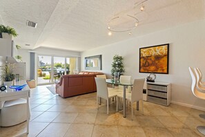 Big space to spread out and enjoy the view