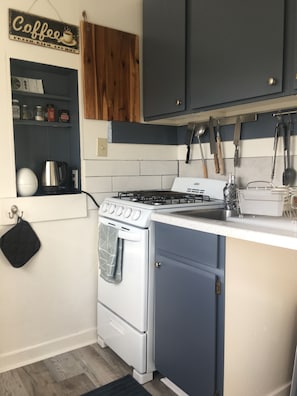 Kitchen with gas oven