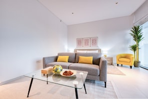 Panoramic holiday rental studio with stunning Burj Khalifa views in Downtown Dubai