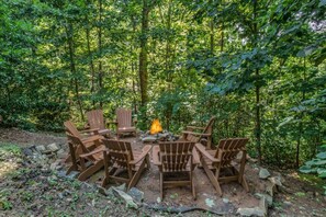 Fire pit with plenty of seating