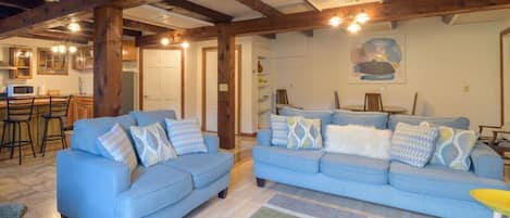 Scandinavian vibe in beautifully renovated barn space!