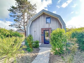Außenseite Ferienhaus [Sommer]