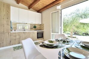 CASA DEI LIMONI with swimming pool VERDE Affitti Brevi Italia