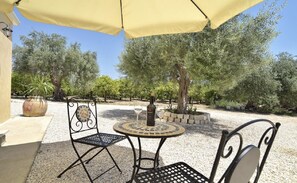 spazio esterno CASA DEI LIMONI con piscina VERDE Affitti Brevi Italia