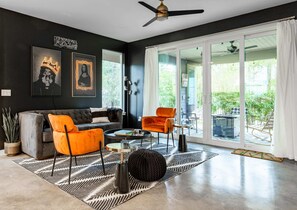 Spacious living room