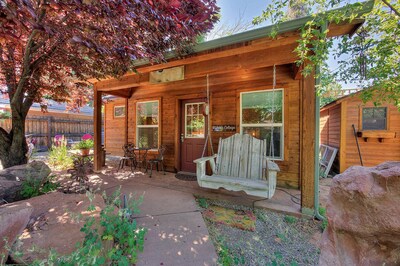 Moab Nightly Rentals Wisteria Cottage Front (click arrows in top right to view larger)