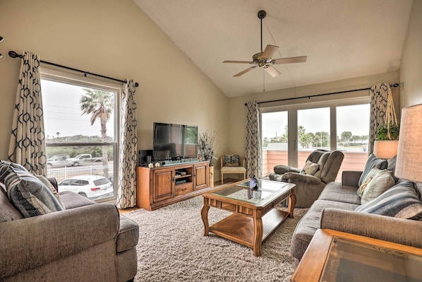 St. Augustine Vacation Rental Condo | 2BR | 2BA | 1,005 Sq Ft | 2nd Floor Access