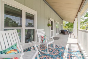 Large front porch across the front to enjoy the fresh ocean air!
