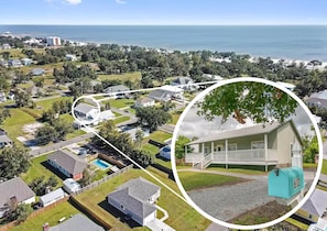 House is located 1 block from the beach and 1/2 mile to downtown.