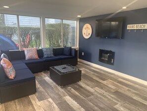 Lower level 3 season room - newly remodeled 