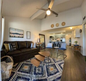 Open Living Area has style and comfort to make your stay work for you!