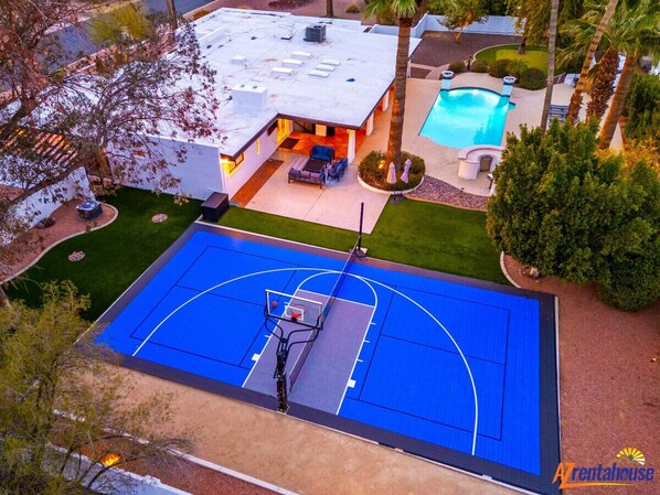 Sport court