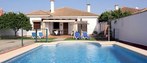 Chalet Rocio 1 Conil de la Frontera by Ruralidays