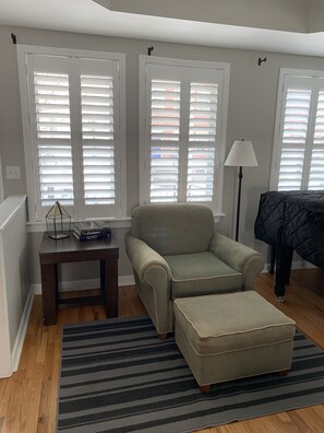 Reading Nook, First Floor

Note: piano no longer in home