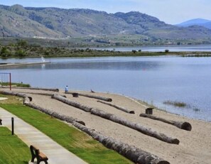 The Osoyoos Cottages have their own private beach 