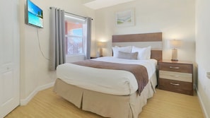 P8920190Surf Room602