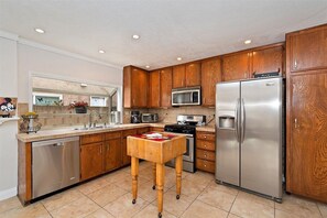 06-Kitchen