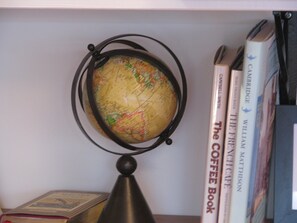 Travel theme throughout the property