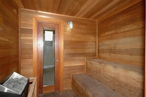 Shoreline Towers Sauna