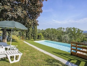 Sky, Plant, Water, Cloud, Swimming Pool, Shade, Tree, Outdoor Furniture, Vegetation, Sunlounger