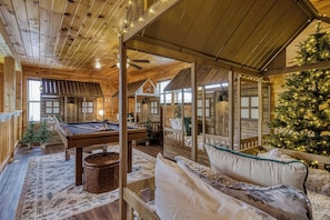 Cabin 1: Upper-level bunk room with 4 cabin bunks + 2 trundles