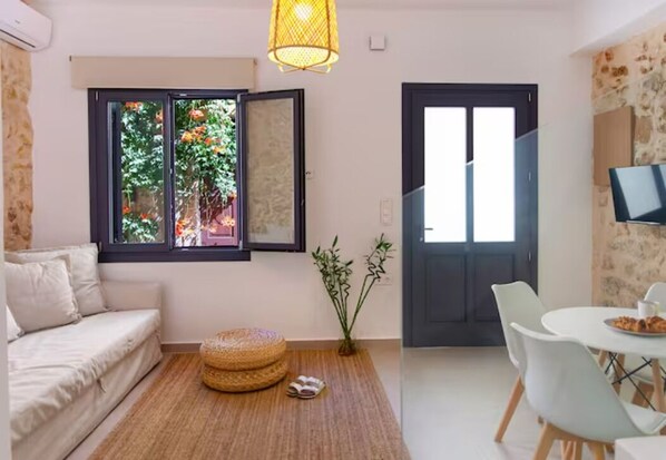 The house has minimal design and bohemian atmosphere accord to your comfort!