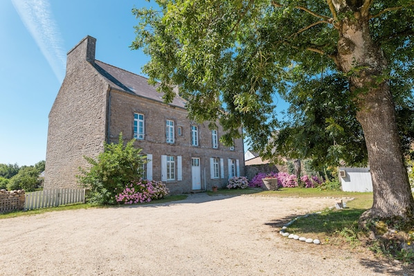 Courtyard and entrance to house