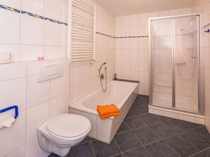 Ferienwohnung mit 65 qm und zwei Schlafzimmer-Badezimmer