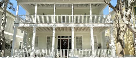 WELCOME TO UP ON THE ROOF IN SEASIDE, FL!