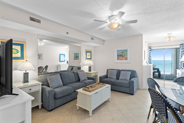 Welcome to Sanabel 411! Check out the view from the living room.
