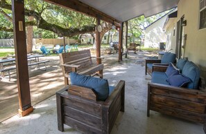 Comfortable place to visit.
