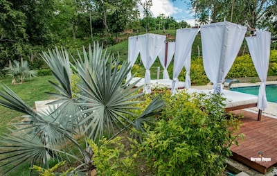 Hermosa finca con piscina ubicada en Sopetrán