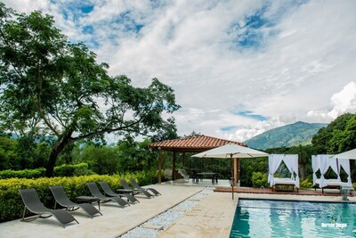 Hermosa finca con piscina ubicada en Sopetrán