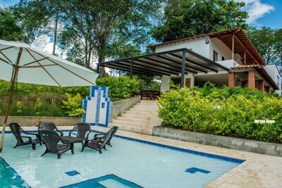 Hermosa finca con piscina ubicada en Sopetrán