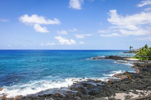 Lanai view to the right