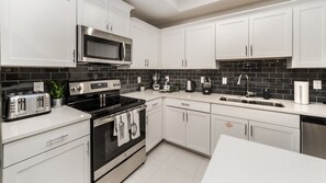 Kitchen (Angle)
