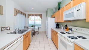 Kitchen (Angle)