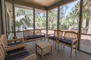 Greensward overlooks the 3rd hole of Kiawah Island's Cougar Point golf course.