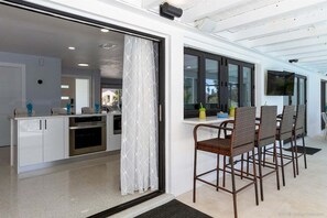 Enjoy TV Entertainment on the Lanai