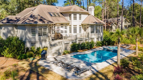 Private backyard pool with overlooking deck. 4 deck chairs and 4 pool chairs. 