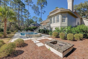 Private backyard pool with overlooking deck. 4 deck chairs and 4 pool chairs. 