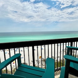 Gorgeous views of the emerald waters of the Gulf of Mexico!
