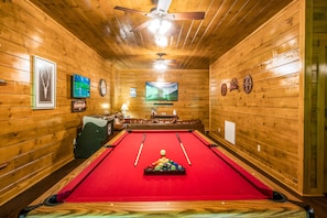 Spielezimmer