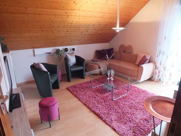 Wanderglück, 68qm, Balkon, 2 Schlafzimmer, max. 6 Personen-Haus Westfeld, Petra Meßbacher - Westfeld Sauerland - Wohnung Wanderglück