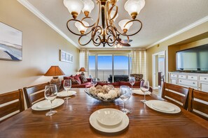 Dining Area with Gulf View